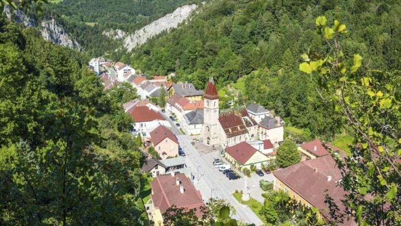 Schoene Ferienwohnung Schottwien Bagian luar foto